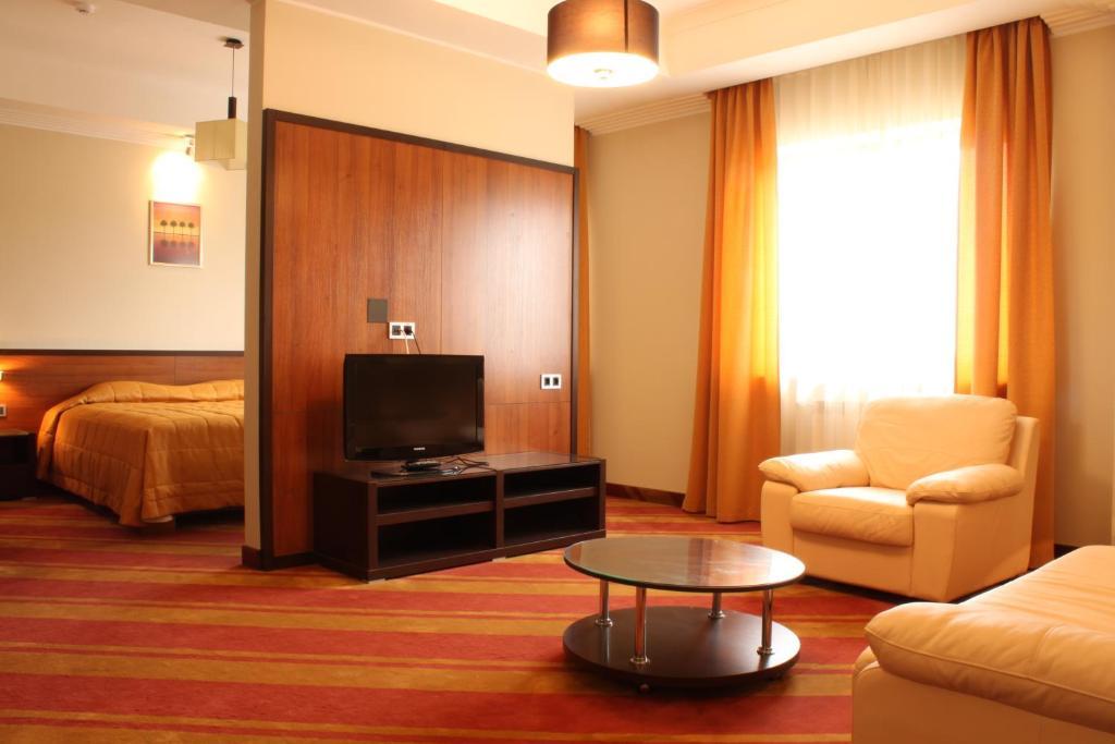 Hotel Westa Minsk Ruang foto