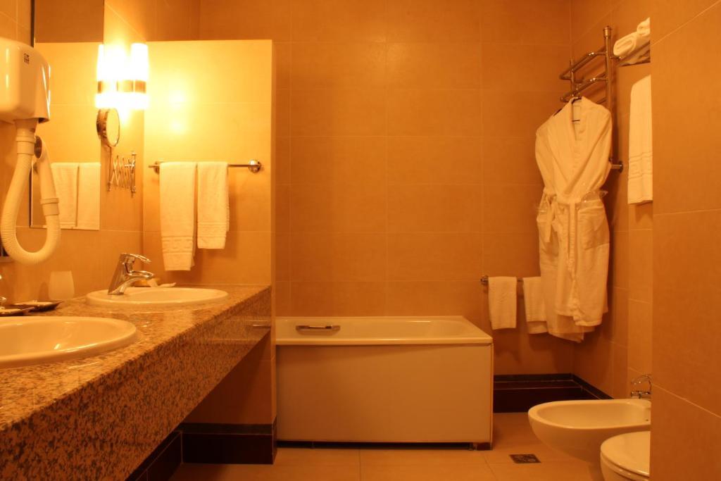 Hotel Westa Minsk Ruang foto