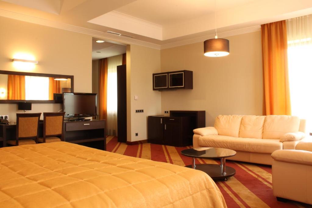 Hotel Westa Minsk Ruang foto